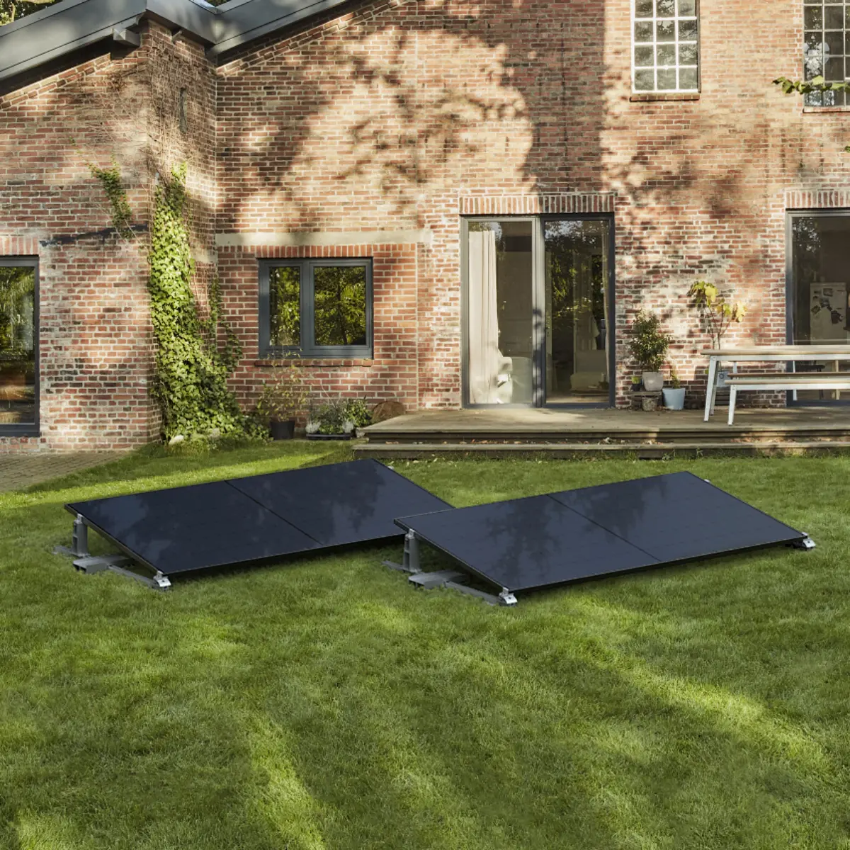 Balkonkraftwerk mit Speicher für Garten